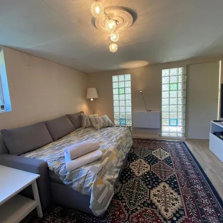 Mountain View Near Oslo: Bedroom, Lounge, Kitchen And Bathroom. Flat In Rykkinn * Kolsas