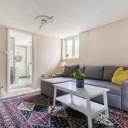 Rykkinn Garden-level Apartment, Near Oslo - Free Parking & Ev Power Διαμέρισμα