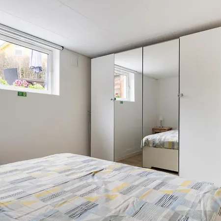 Mountain View Near Oslo: Bedroom, Lounge, Kitchen And Bathroom. Flat In Rykkinn Apartment