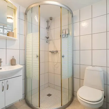 Mountain View Near Oslo: Bedroom, Lounge, Kitchen And Bathroom. Flat In Rykkinn Apartment