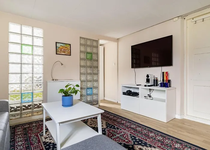 Mountain View Near Oslo: Bedroom, Lounge, Kitchen And Bathroom. Flat In Rykkinn Appartamento Kolsas